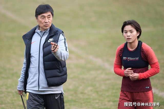 马德兴：泰山给中国足球提气 放弃控球才是正道